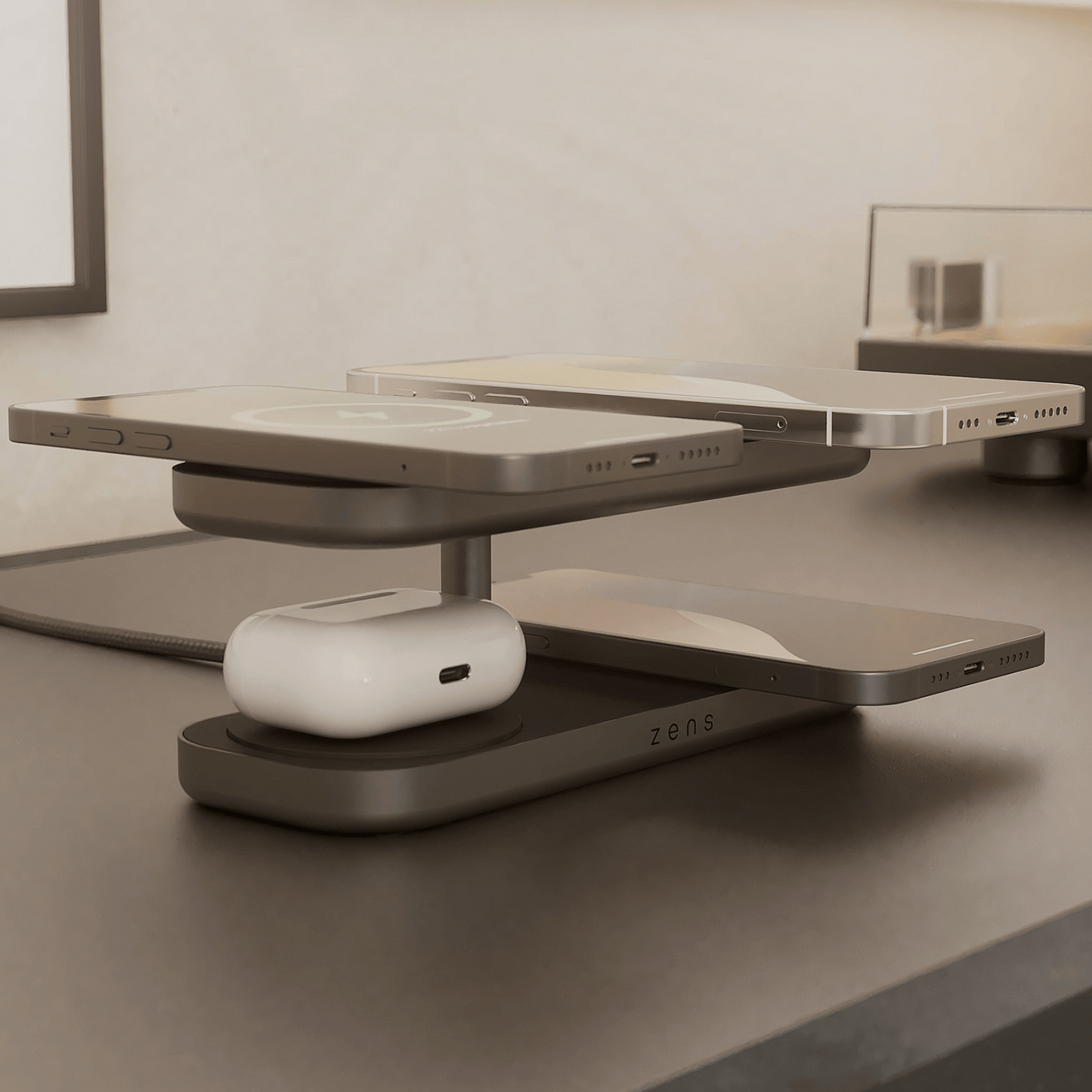 Zens Quattro Wireless Charger Pro 4 - Zwart